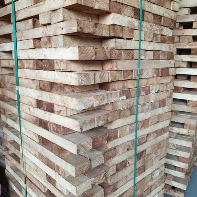 Gỗ cao su gốc đỏ xẻ thanh đóng kiện